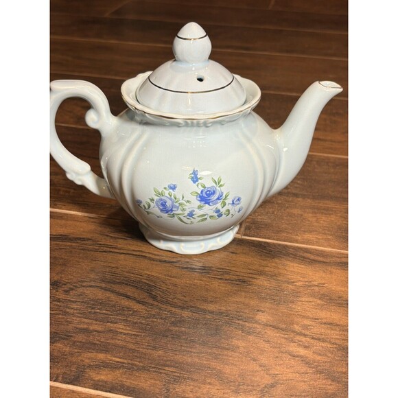 Fred Roberts and Company Made in Japan Teapot Pale Blue with Blue Roses Vintage - Picture 1 of 10
